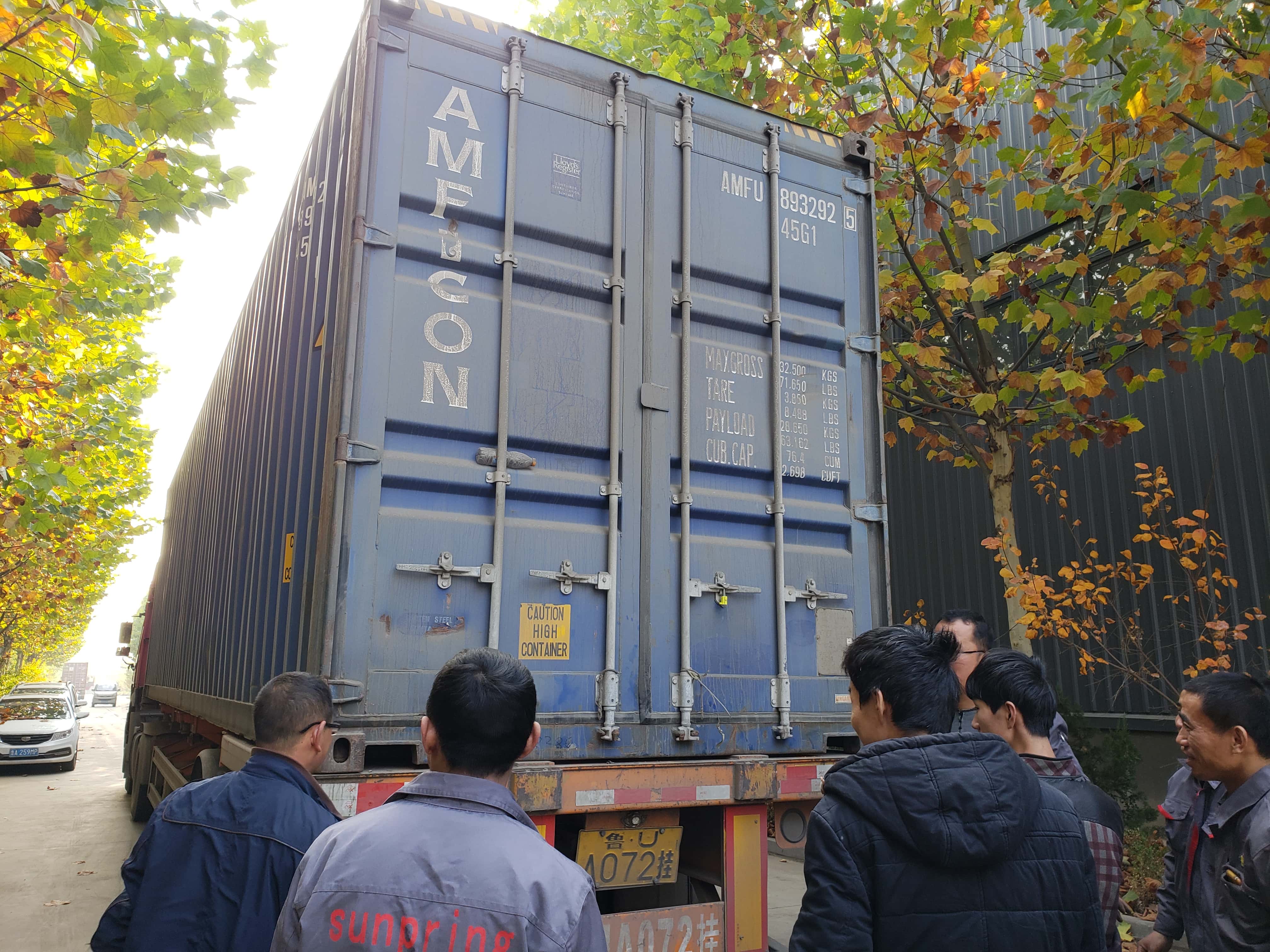 春光機(jī)械出口休閑食品生產(chǎn)線發(fā)貨